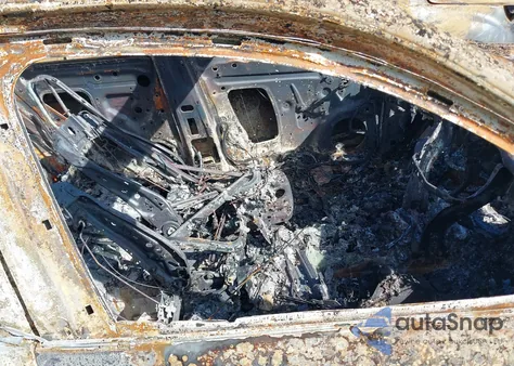 2016 Audi Q3 2.0T Premium Plus z USA, uszkodzony, nr VIN WA1EFCFS9GR013215